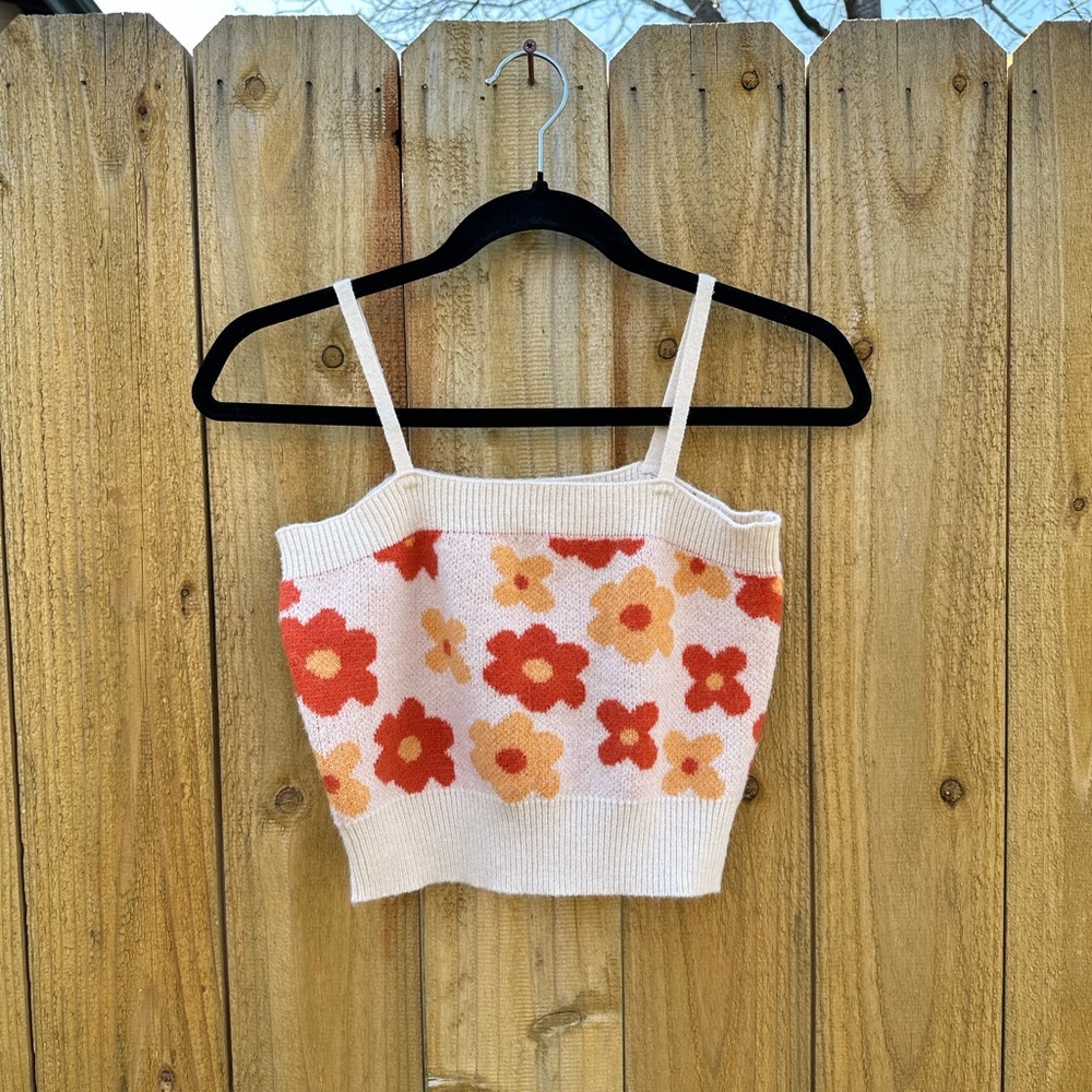 HYFVE Floral Knit Crop Top Size Small
